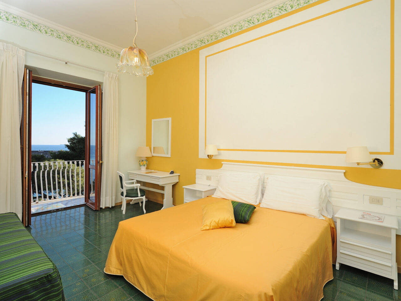 Hotel-Amalfi-La-Bussola-Superior-DSC_8362-1280x960