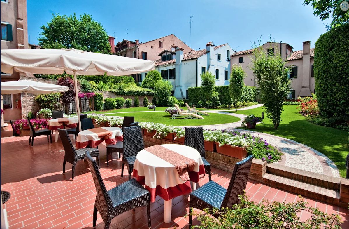 Italy-Venice-Hotel-Olimpia-Breakfast-Garden